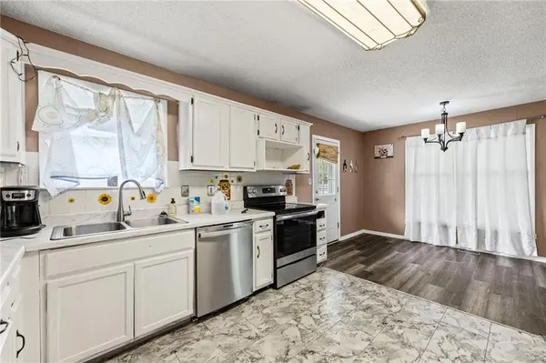 5849 Auburn RD, Topeka, KS 66610