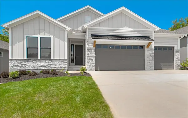 4840 NW Huonker CT, Riverside, MO 64150