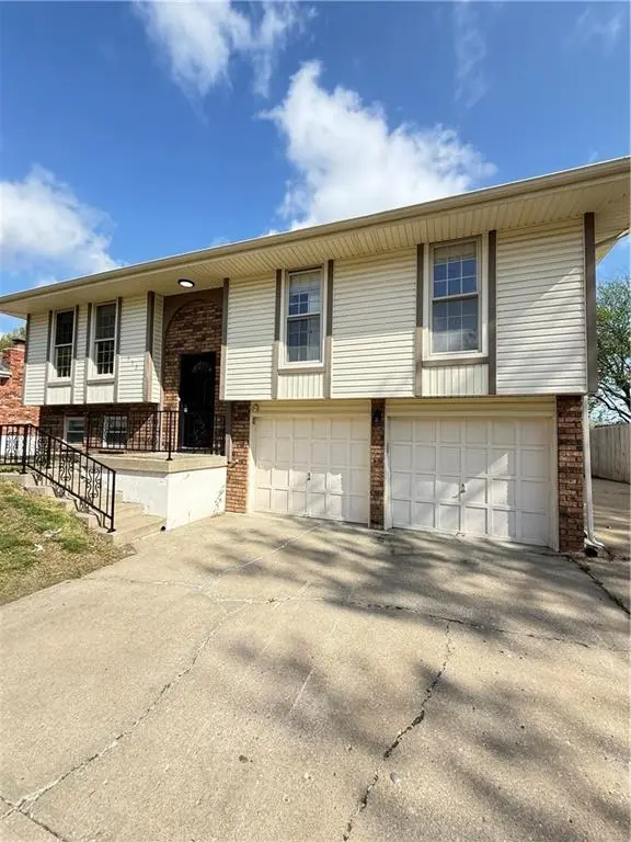 532 NE 98th PL, Kansas City, MO 64155