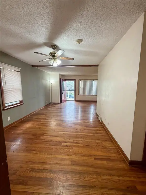 1334 Cheyenne ST, Leavenworth, KS 66048