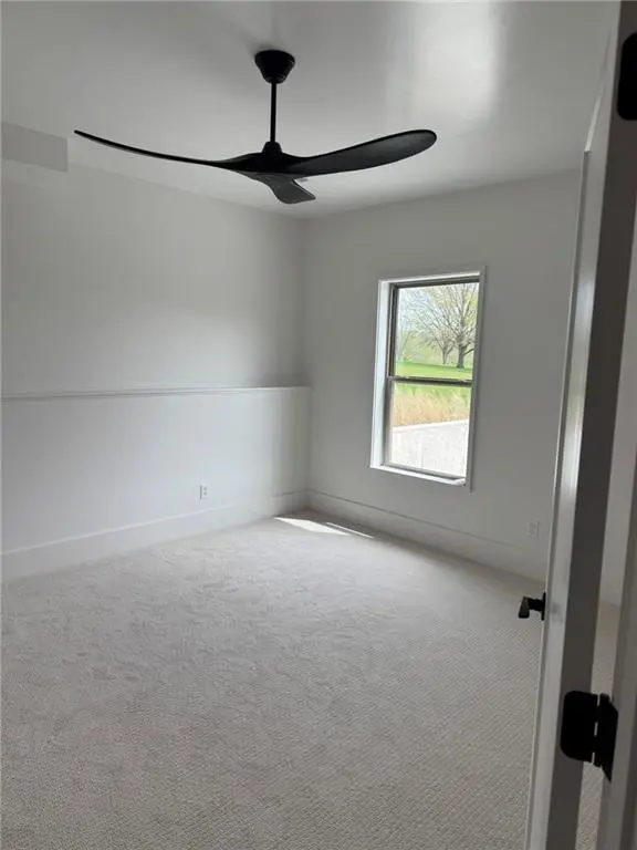 1107 Old Time DR, Excelsior Springs, MO 64024