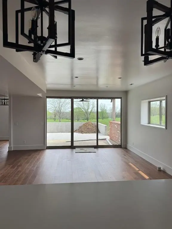 1107 Old Time DR, Excelsior Springs, MO 64024