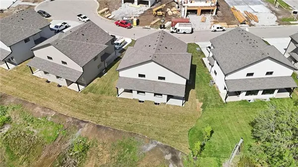 223 NW Orchard CT, Lee's Summit, MO 64063