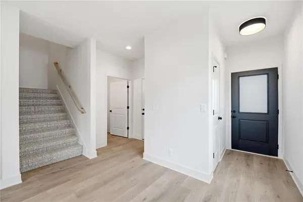 223 NW Orchard CT, Lee's Summit, MO 64063