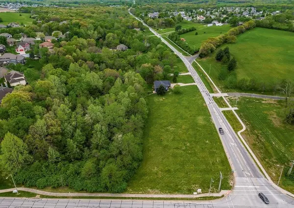 3647 Tonganoxie RD, Leavenworth, KS 66048