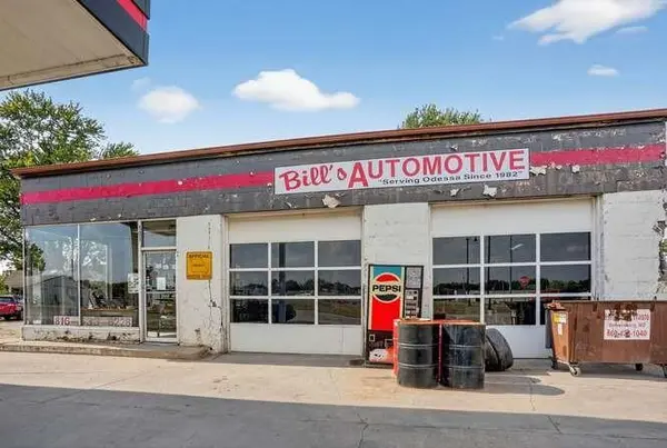 101 NW Railroad ST, Odessa, MO 64076