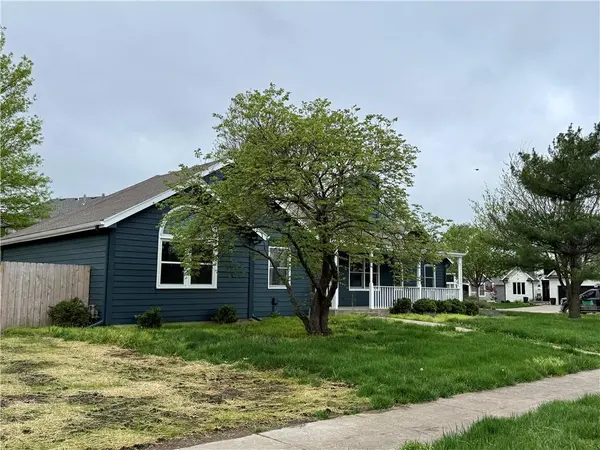 1729 S Maple ST, Ottawa, KS 66067