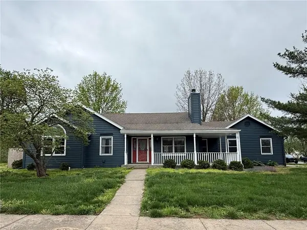 1729 S Maple ST, Ottawa, KS 66067