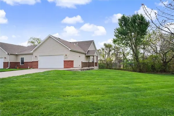 204 Crimson AVE, Baldwin City, KS 66006