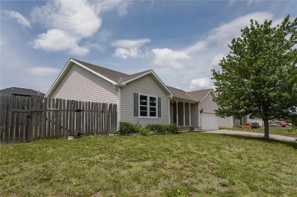 406 S Jackson ST, Archie, MO 64725