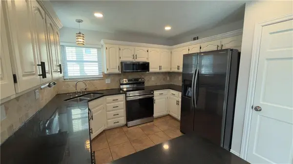 1397 S Brentwood DR, Olathe, KS 66062