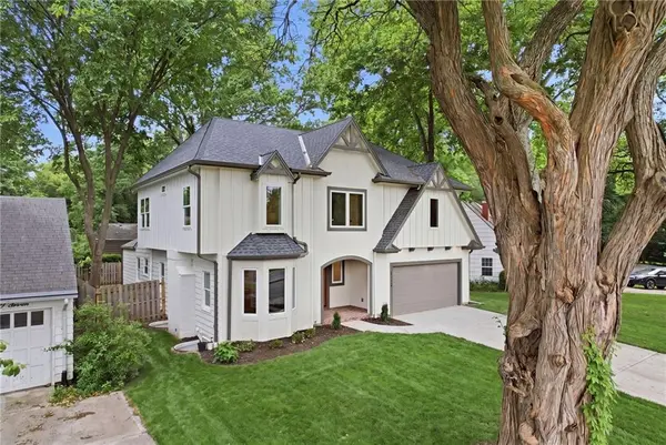 4113 W 67th ST, Prairie Village, KS 66208