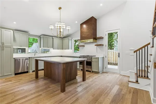 4113 W 67th ST, Prairie Village, KS 66208