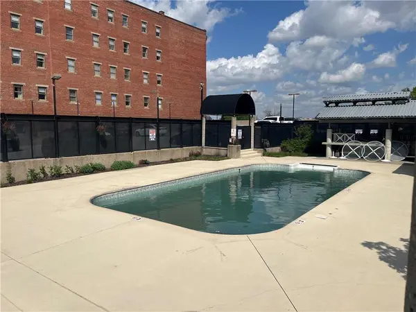 609 Central ST #1204, Kansas City, MO 64105