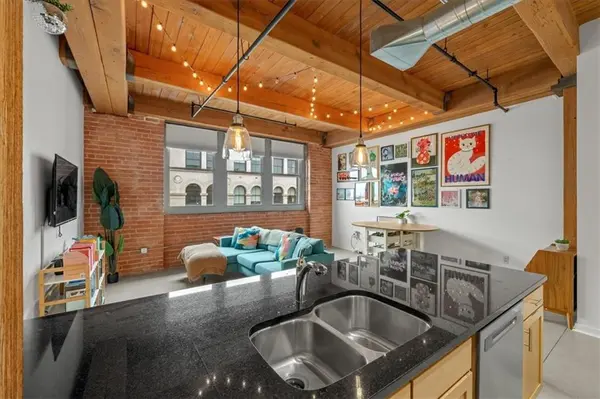 712 Broadway BLVD #704, Kansas City, MO 64105