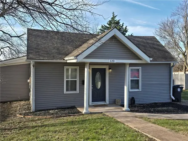 120 E South AVE, Belton, MO 64012