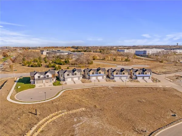 17790 W 96th ST, Lenexa, KS 66219