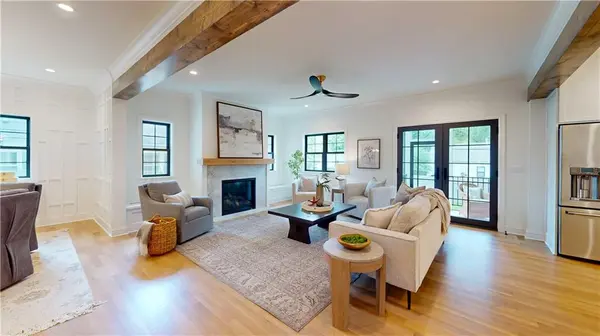 5325 W 72ND ST, Prairie Village, KS 66208