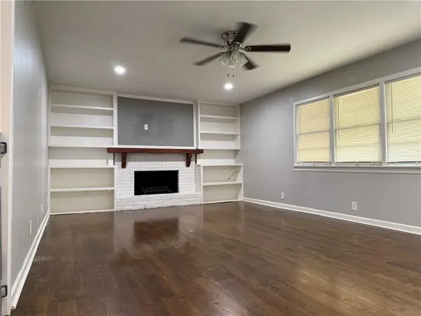 8811 E 84th ST, Raytown, MO 64138