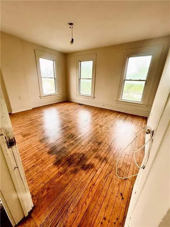 703 N Carolina ST, Louisiana, MO 63353