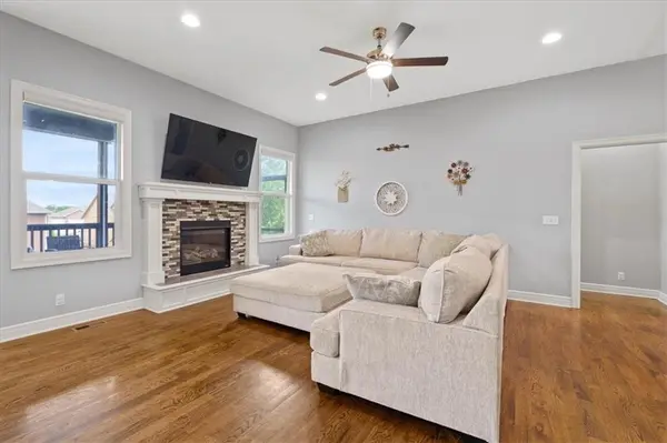 16746 Ruby WAY, Basehor, KS 66007