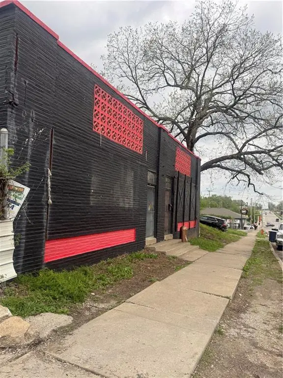 5528 Prospect AVE, Kansas City, MO 64130