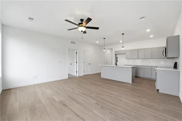 12405 S Acacia DR, Lee's Summit, MO 64086