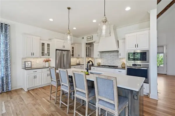 24739 W 92nd ST, Lenexa, KS 66227