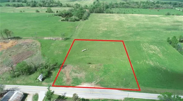 6777 E 32 HWY, El Dorado Springs, MO 64744