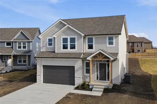 27612 E 128th CT, Lee's Summit, MO 64086