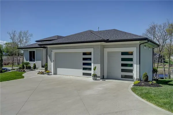42 Bison Falls CIR, Lake Winnebago, MO 64034