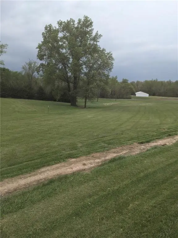 Lake DR, Keytesville, MO 65261