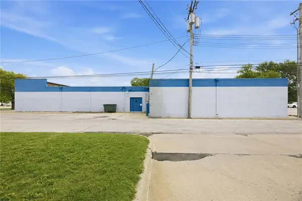 104 Cedar ST, Ottawa, KS 66067