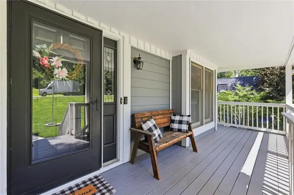 8906 Millstone DR, Lenexa, KS 66220