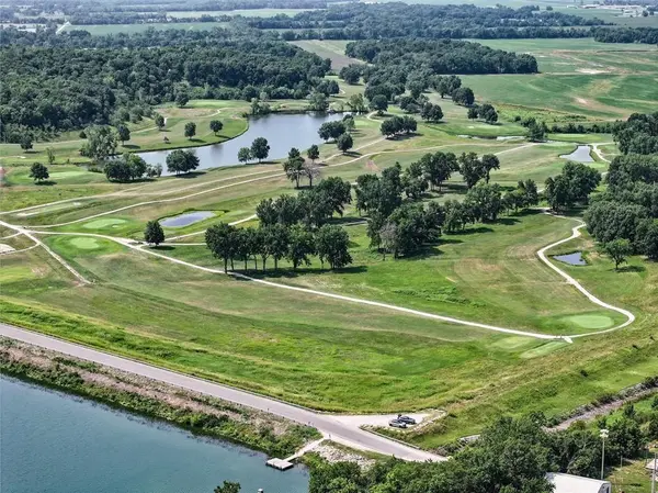 17 Black Oak DR, Linn Valley, KS 66040