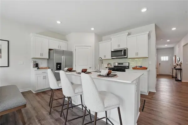 20990 W 217th ST, Spring Hill, KS 66083