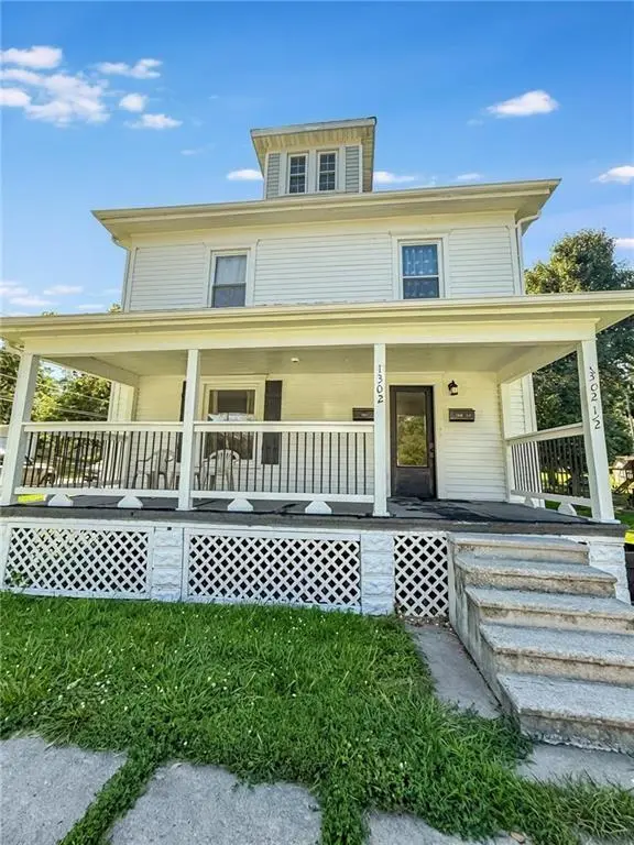 1302 N Mulberry ST, Maryville, MO 64468
