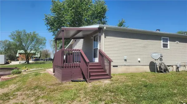 402 W Corrine ST, Gallatin, MO 64640