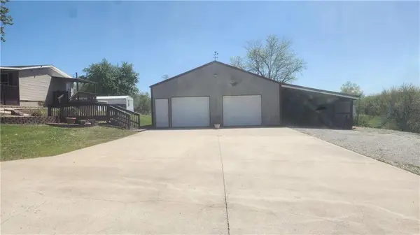 402 W Corrine ST, Gallatin, MO 64640