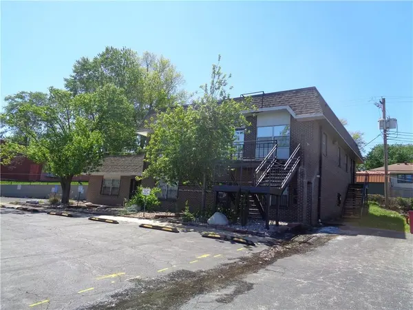 3916 S Lynn CT, Independence, MO 64055