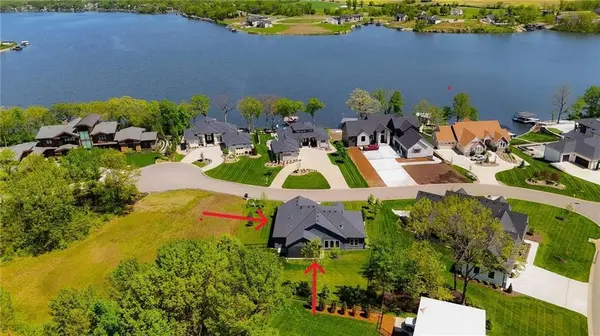 13 Tahoma RDG, Lake Winnebago, MO 64034
