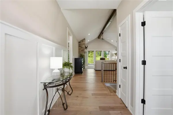 13 Tahoma RDG, Lake Winnebago, MO 64034