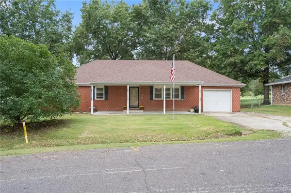 108 Maple ST, Sweet Springs, MO 65351