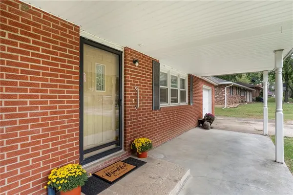 108 Maple ST, Sweet Springs, MO 65351