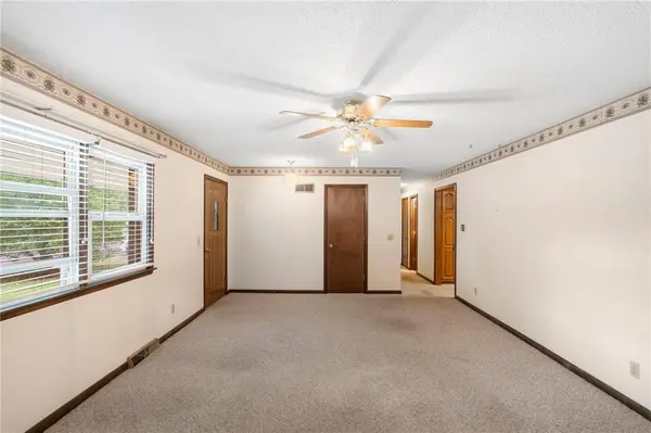 108 Maple ST, Sweet Springs, MO 65351