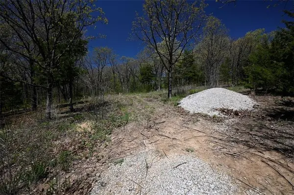 00000 Millwood RD, Easton, KS 66020