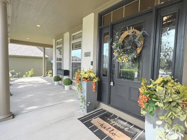 12775 N Apple Blossom DR, Platte City, MO 64079