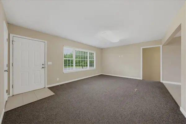 2450 Lowenstein DR, Lee's Summit, MO 64081