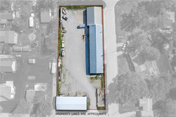 400 N 11th ST, Savannah, MO 64485
