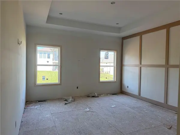 2609 NE Crestview ST, Blue Springs, MO 64029